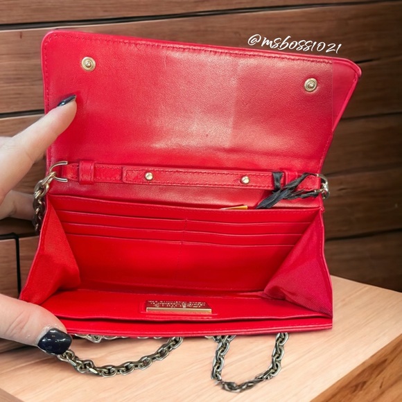 Valentino Red Studded Quilted Wallet With Removable Gold Chain BRAND NEW - Picture 4 of 4